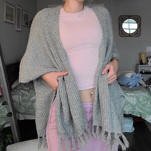 American eagle blanket sweater poncho gray one size